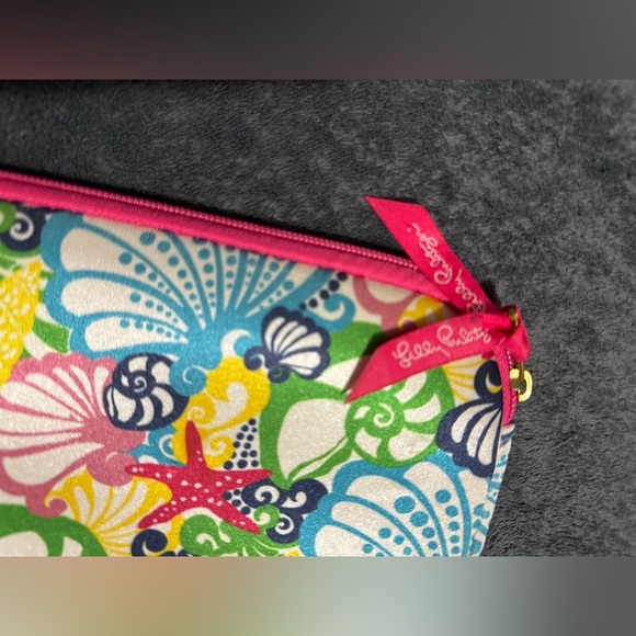 Laptop Sleeve Designer By Lilly Pulitzer, Size: Small - Picture 2 of 5